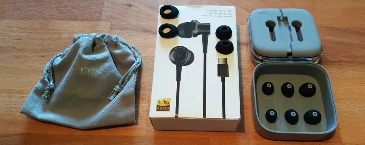 Gadgets! my new travel buddy: the Xioami usb-c active-node-cancel headphones